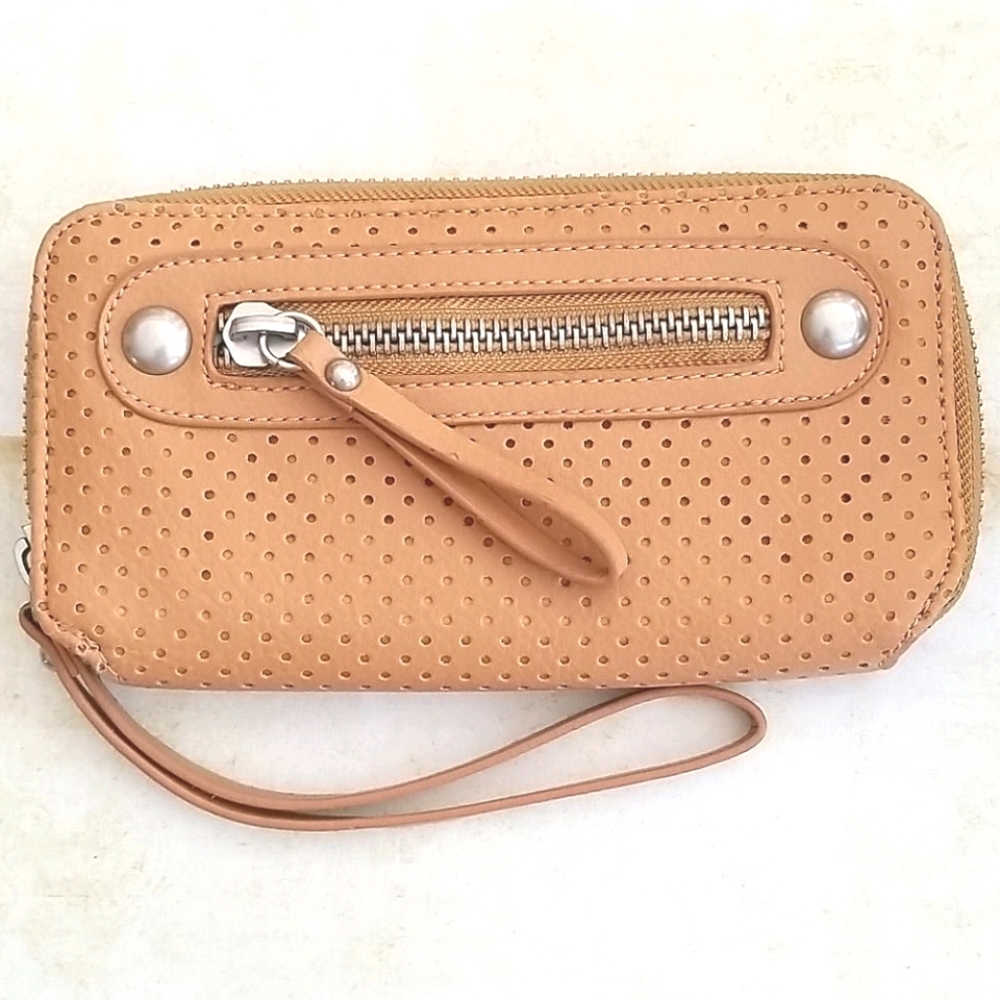 NWT Zip Top Clutch Tan Bag Wallet Purse - Picture 4 of 15